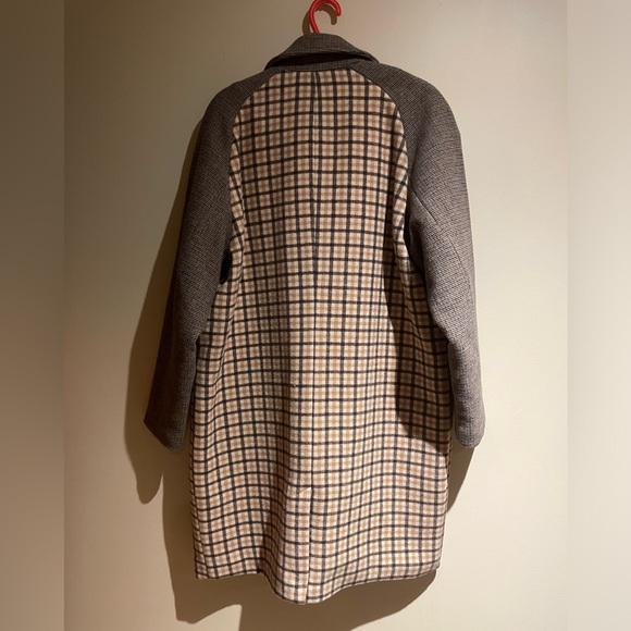 Minimum Patchy Coat - Picture 2 of 13